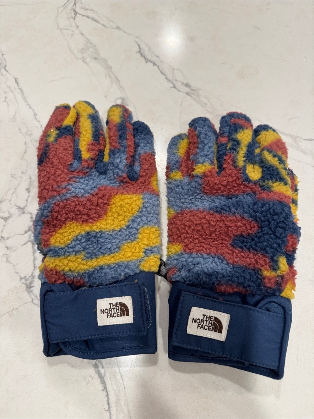 The North Face Multicolor Sherpa Pattern Gloves - new! Size small